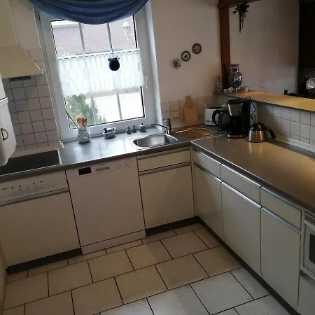 Ferienwohnung Leezdorf Apartmán *